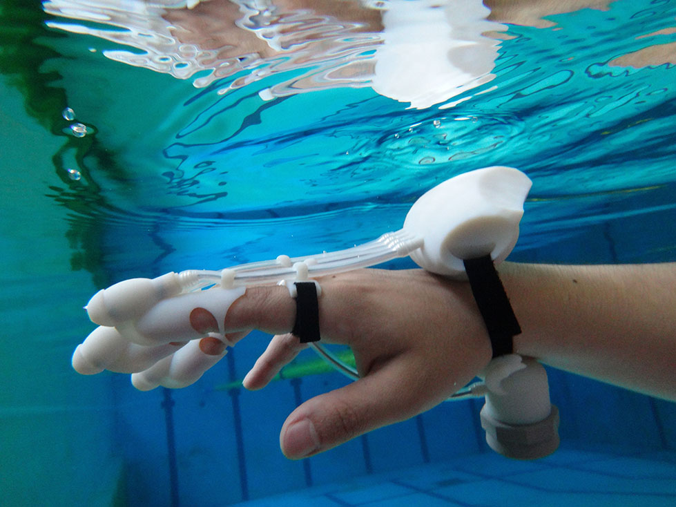 submersible haptic glove